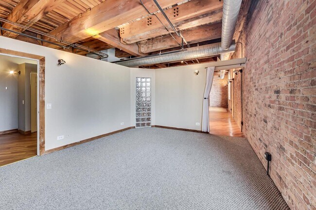 Building Photo - 732 S Financial Pl