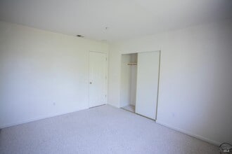 Building Photo - 1549 Monarch Pl