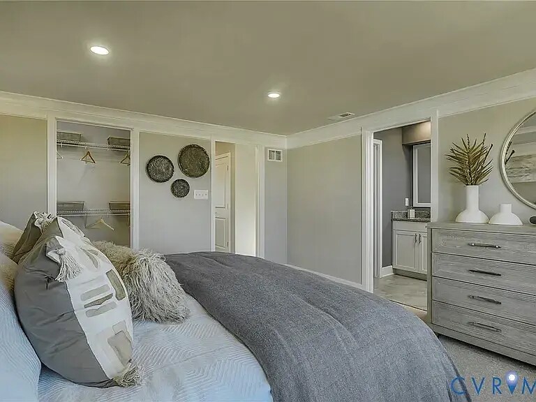 Building Photo - 16129 Abelson Way