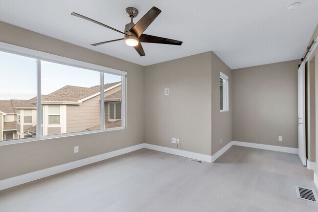 Building Photo - Modern Edgewater Condo Near Sloan’s Lake A...