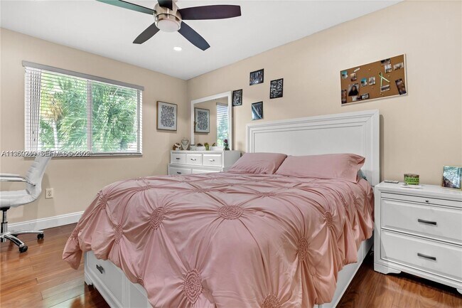 Building Photo - 16453 SW 97th St