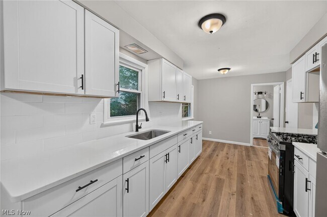 Building Photo - 1597 E 230th St