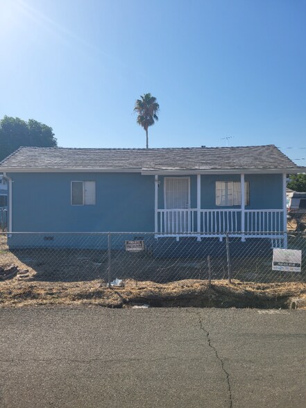 Primary Photo - 4328 E Myrtle St