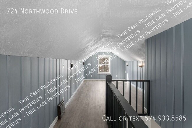 Building Photo - 724 Northwood Dr