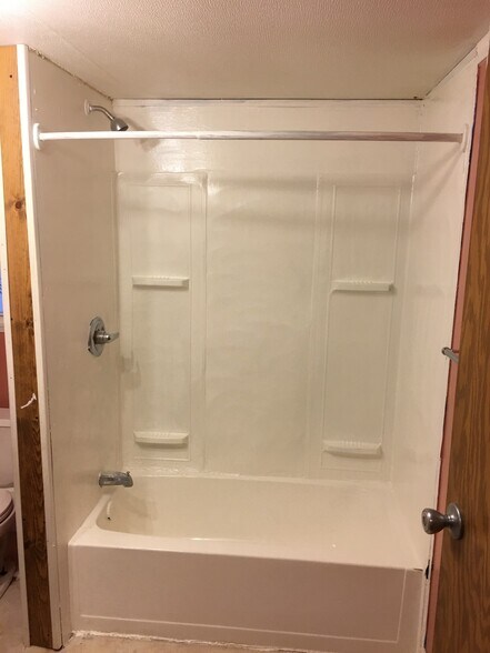 Building Photo - 35500 Holloway Rd