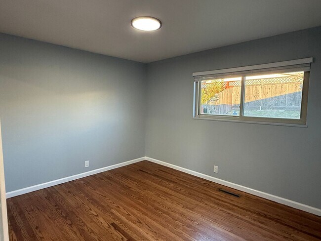 Building Photo - Renovated 3-Bedroom Single Family Home in Pinole Available Now!!!