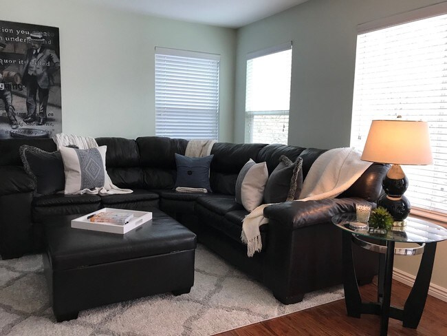 Building Photo - Fabulous 4BR home in the heart of Broomfield