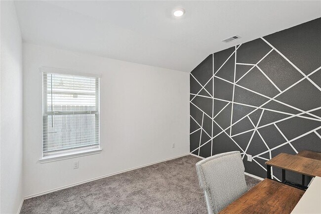 Building Photo - 4811 Sierra Ridge Dr