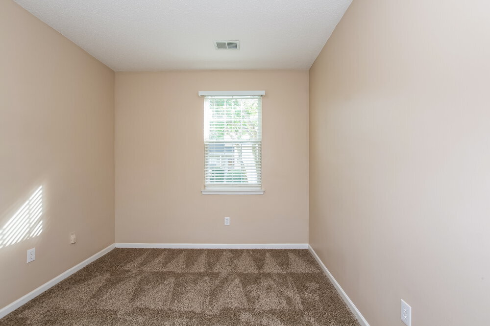 Building Photo - 8707 Meadowmont View Dr