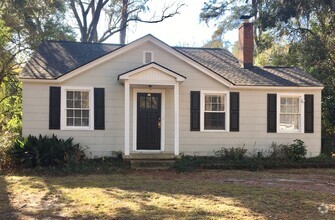 Building Photo - Forest Acres