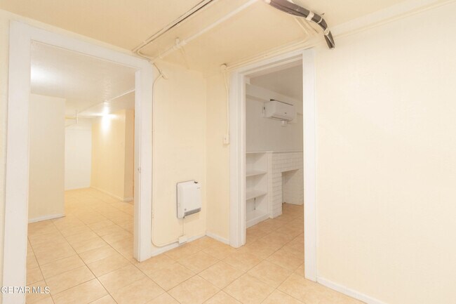 Building Photo - 1309 E Rio Grande Ave