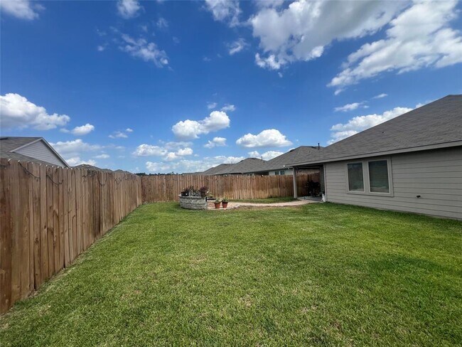 Building Photo - 20363 Green Mountain Dr