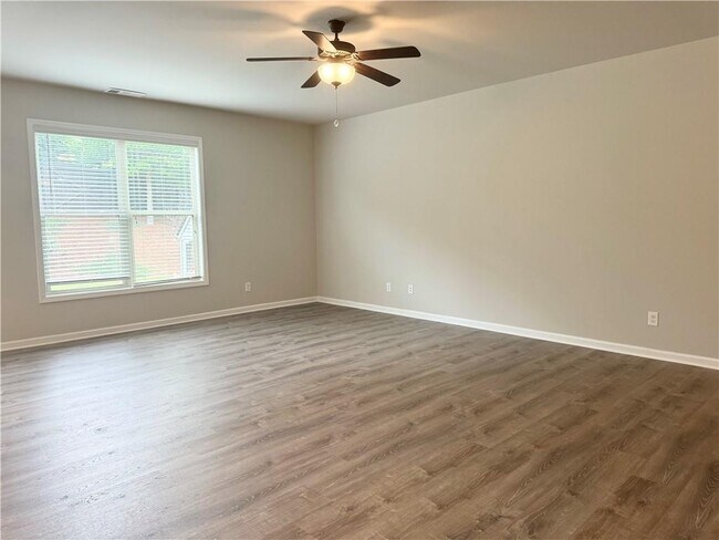 Building Photo - 2887 Regal Park Ct