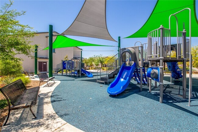 Building Photo - 825 Star Estates Ave
