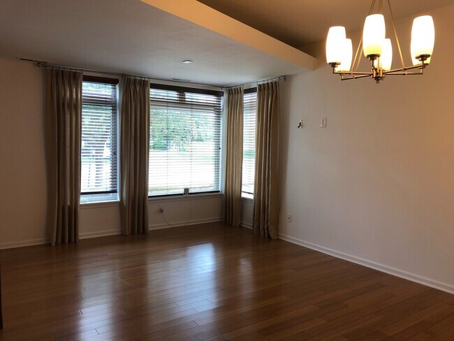 Building Photo - Located in the Detroit-Shoreway Area