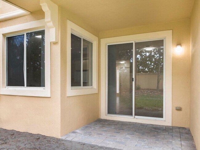 Building Photo - Coventry Townhomes