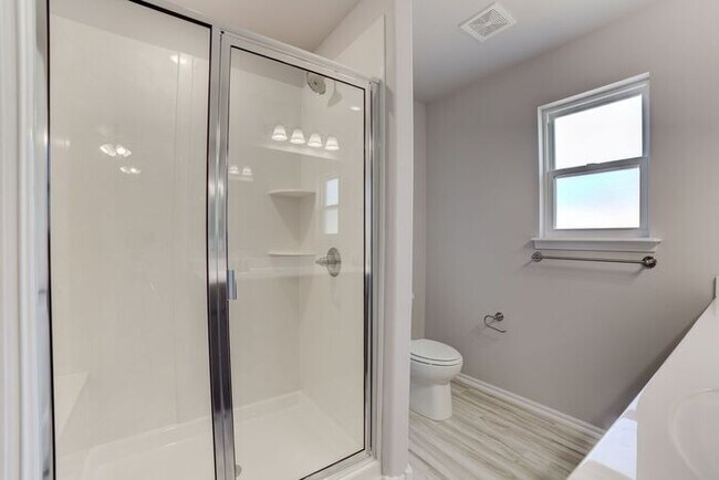 Building Photo - 4/2.5/2 New Construction Available Now!