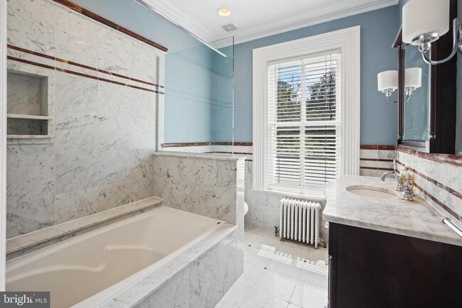 Building Photo - 12 Murray Pl