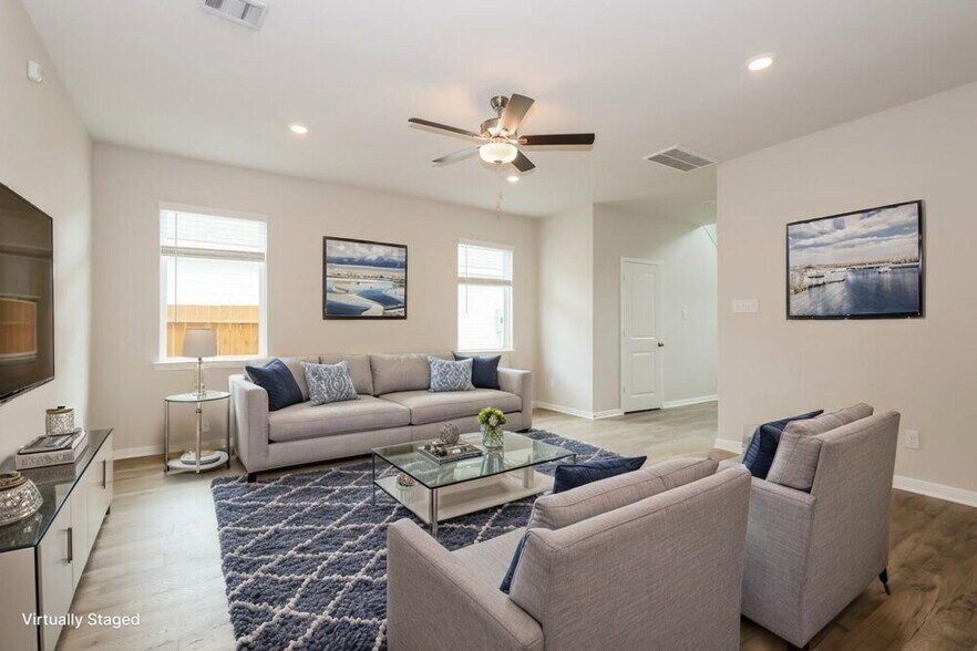 Building Photo - 15652 Plum Brk Dr
