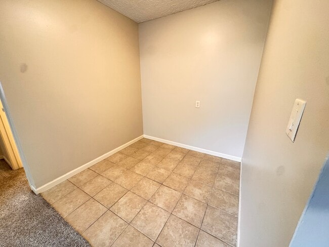 Building Photo - 1518 D St