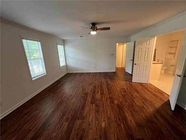 Building Photo - 571 Aberdeen Dr