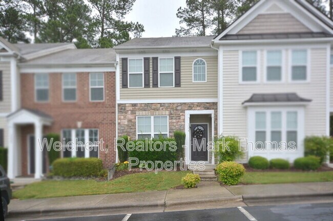 Primary Photo - 100 Stratford Lakes Dr