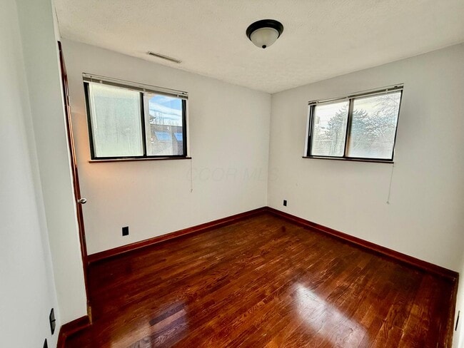 Building Photo - 293 E Whittier St