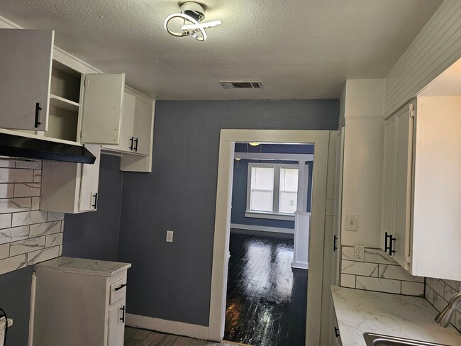 Building Photo - 2 bedroom house for rent in Downtown Killeen