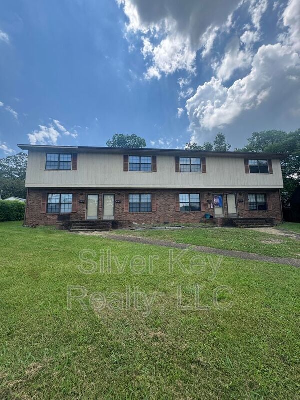 Primary Photo - 611 Ingleside Ave
