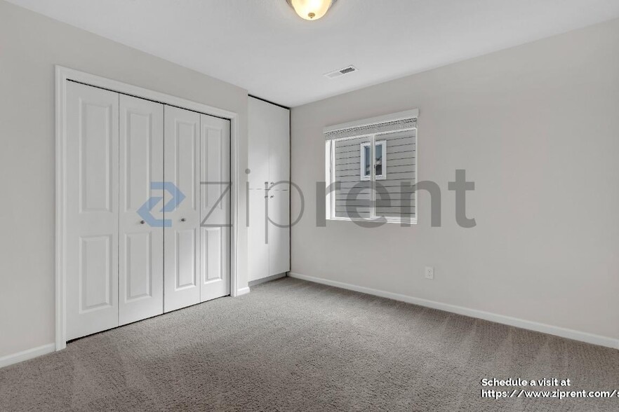 Building Photo - 2908 S White Salmon Dr