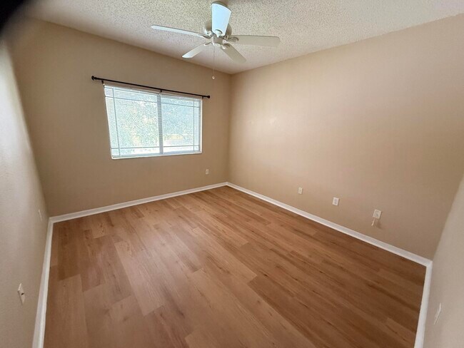 Building Photo - 2806 Veronia Dr