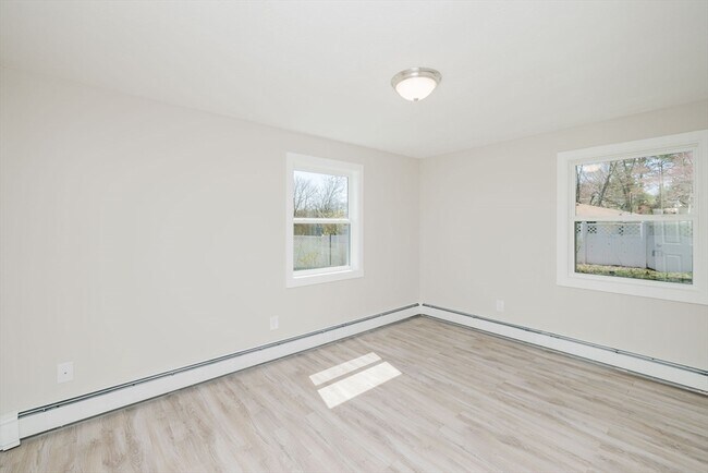 Building Photo - 125 Temi Rd