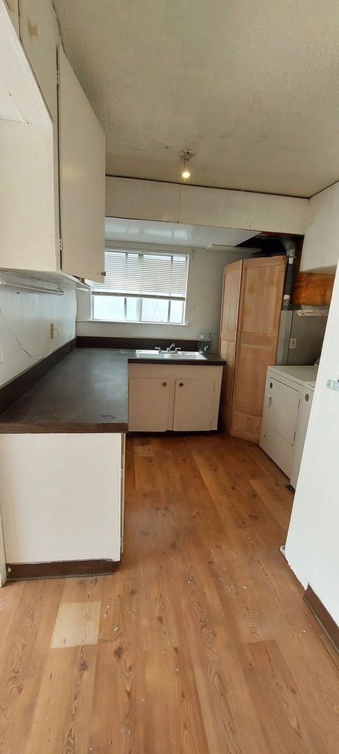 Building Photo - $2500 deferred move in discount.  3/4 mile to beach 3BR in Redondo Beach