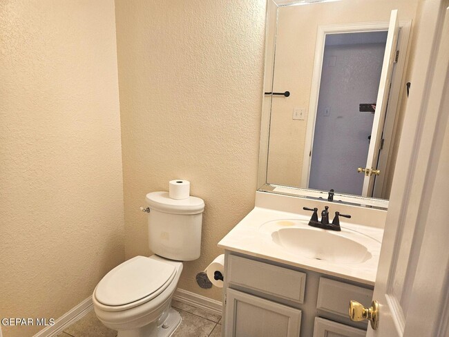 Building Photo - 11235 Kachina Dr