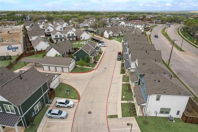 Building Photo - 1830 NE Green Oaks Blvd