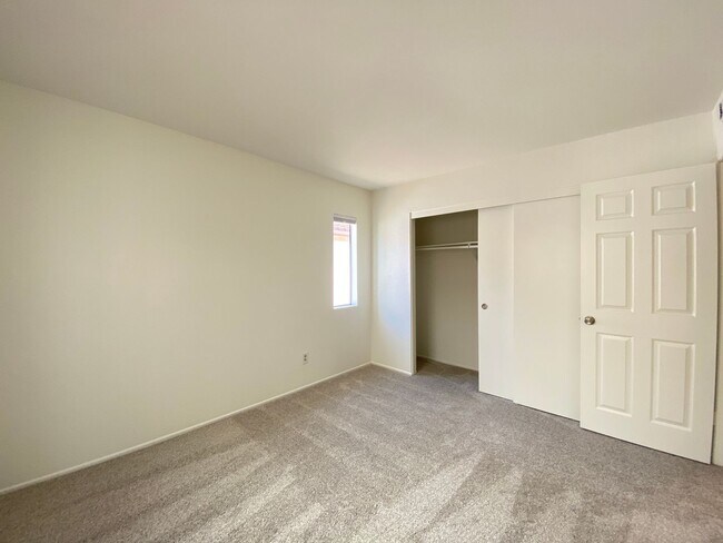 Building Photo - Cardiff Home in Desirable Sandy Point!