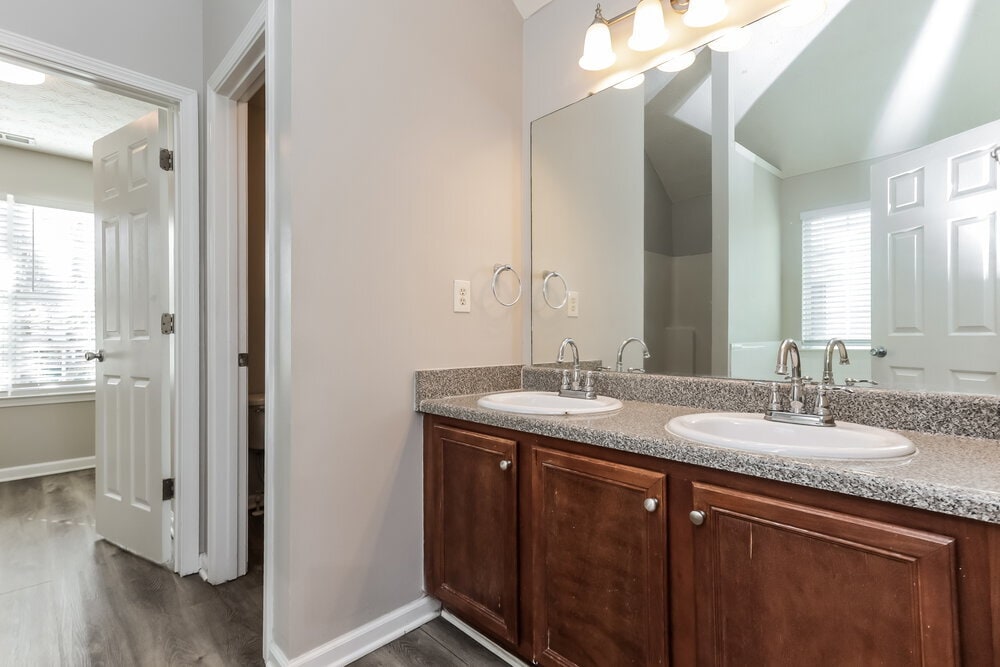 Building Photo - 35 Franklin Way