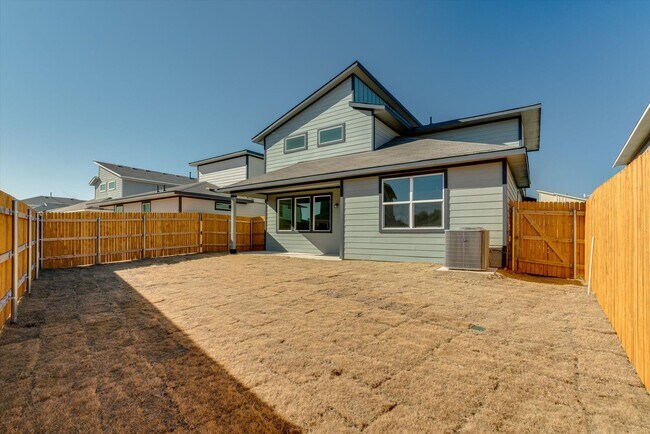 Building Photo - 200 Cupreata Ln