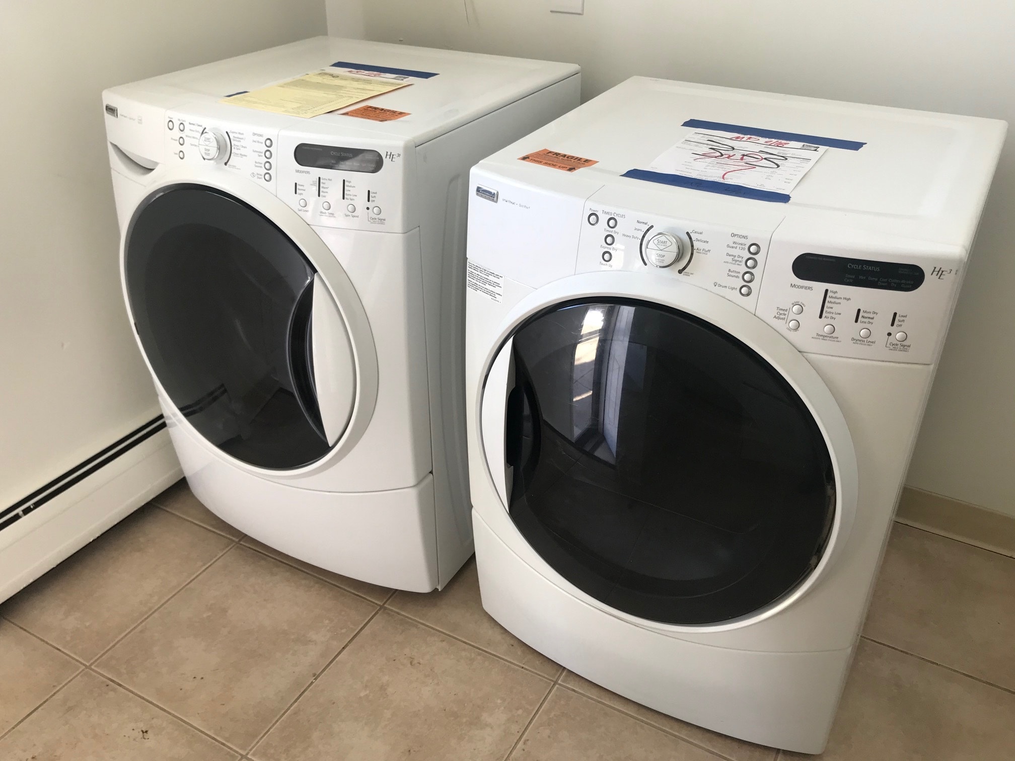 Shared laundry facility adjacent to kitchen - 3555 S Downing St
