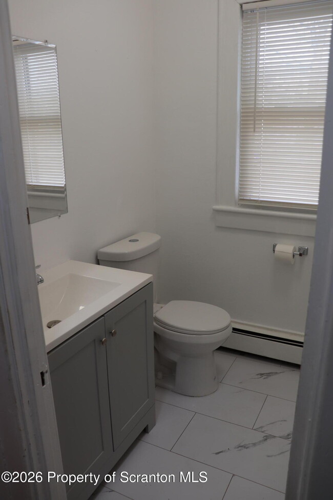 Building Photo - 712 W Lackawanna Ave