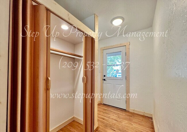 Building Photo - 22499 Parrotts Ferry Rd