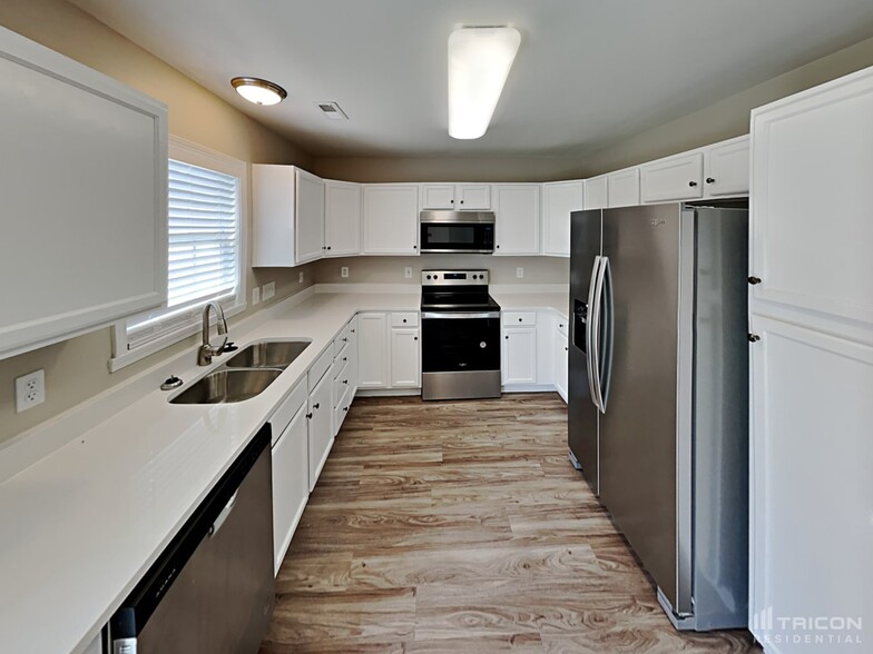 Building Photo - 1145 Langston Dr