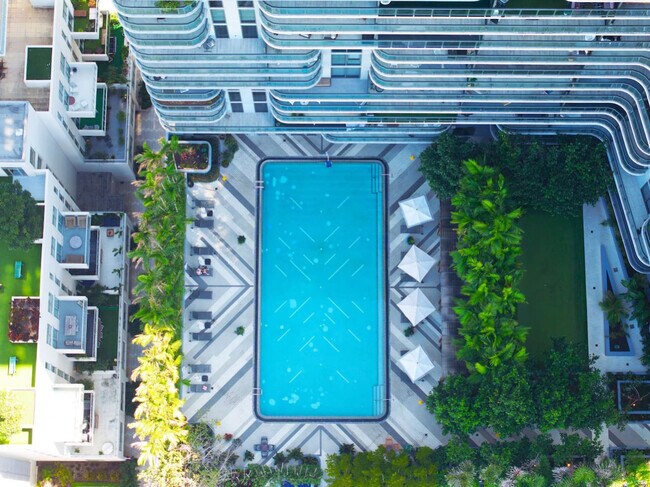 Building Photo - 101 NE 34th St