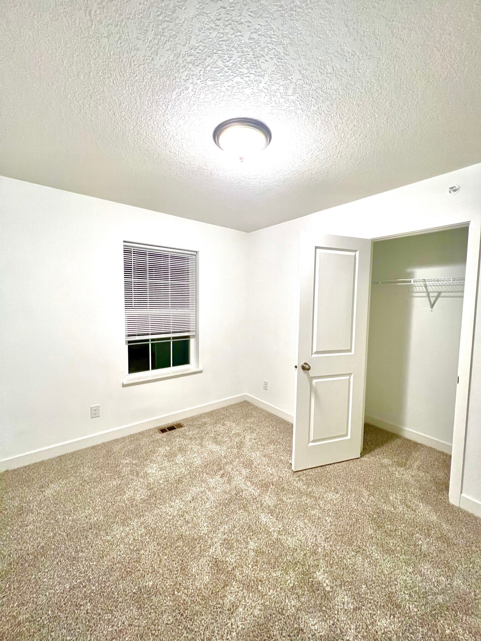 Building Photo - 11204 Balsam Pointe Trl