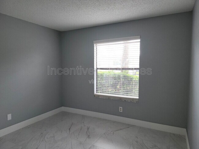 Building Photo - 2260 Cascades Blvd