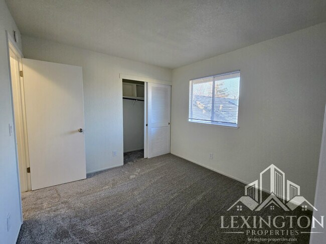 Building Photo - Beautifully Updated, 4BD/3BA, Home in Rocklin – Excellent Location!