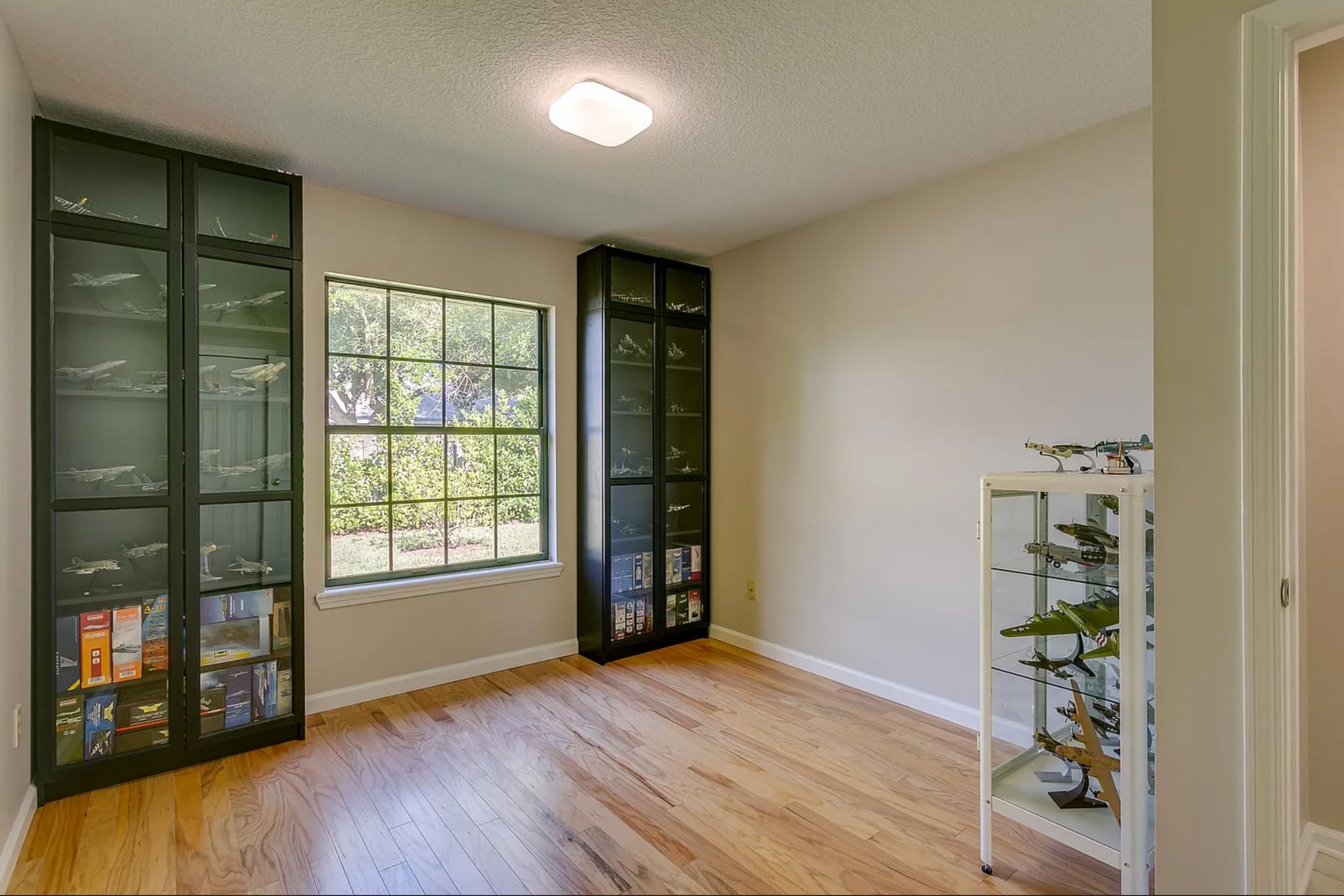 3rd Bedroom - 4430 Autumn River Rd E