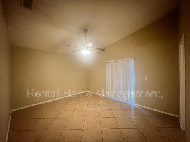 Building Photo - 2537 Hickory Oak Blvd