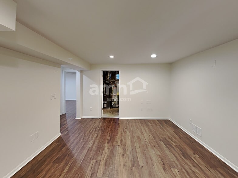 Building Photo - 7938 Dolmen Dr