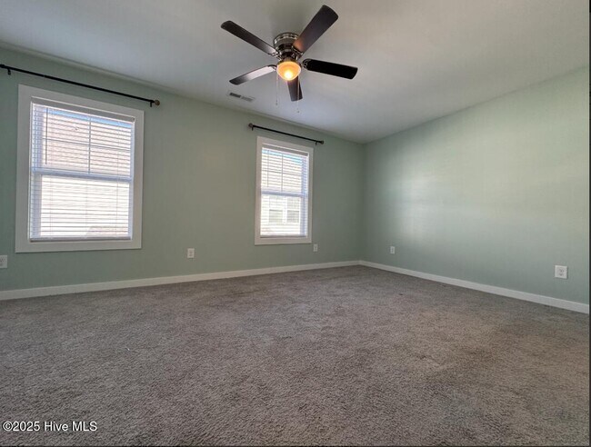 Building Photo - 421 Sunfish LN